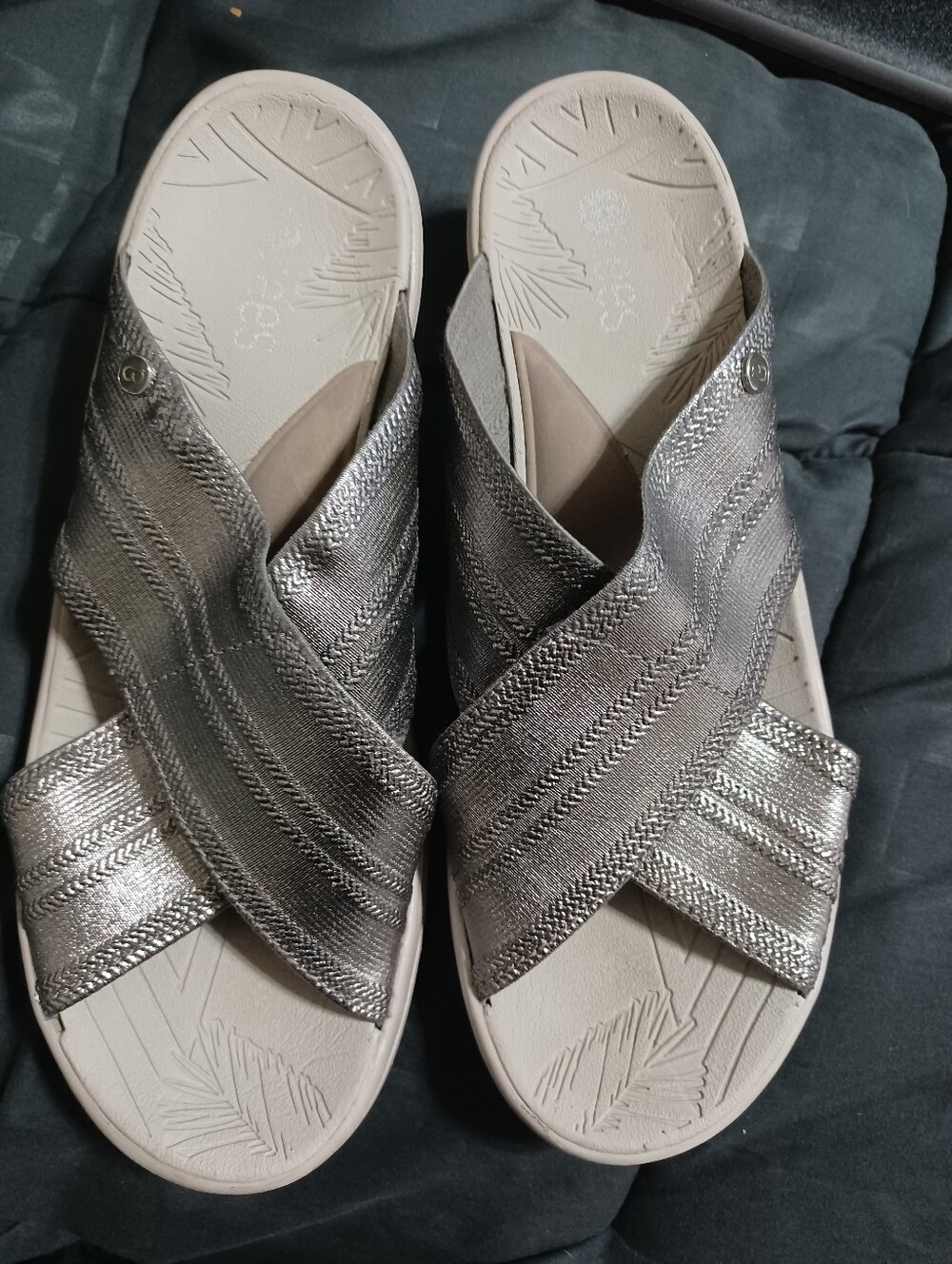 Bzees Women's Silver Crisscross Slip-On Sandals